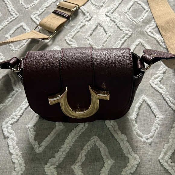 True Religion cross body bag. B22 - Picture 6 of 7